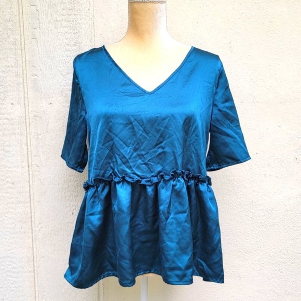 shein ruffled satin like finish v neck blouse sz small